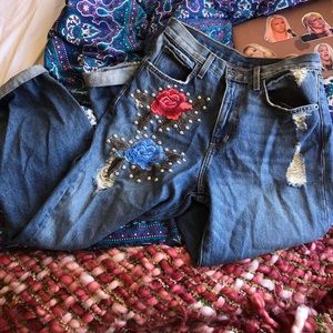 LF FLORAL EMBROIDERED/STUDDED JEANS